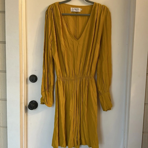 S/W/F Anthropologie long sleeve tie waist sleeve cutout vneck mustard large - Picture 5 of 7